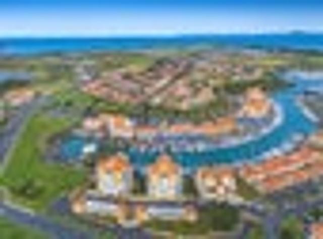 Magical Canal Living: Apartment & Marina Berth
