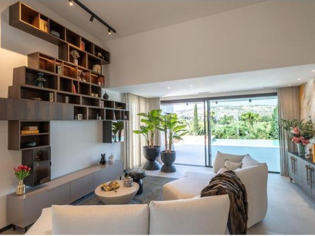Maginifica villa de nueva construcción con 3 dormitorios en primera línea de campo de golf en La Fin