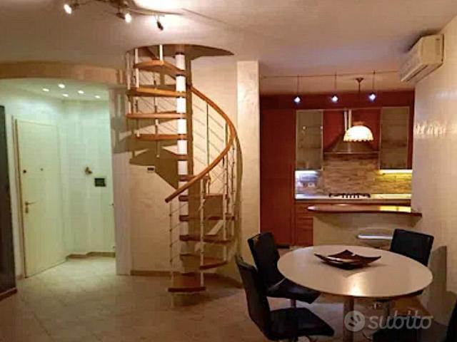 MAGLIANA TRILOCALE ARREDATO Con BALCONE