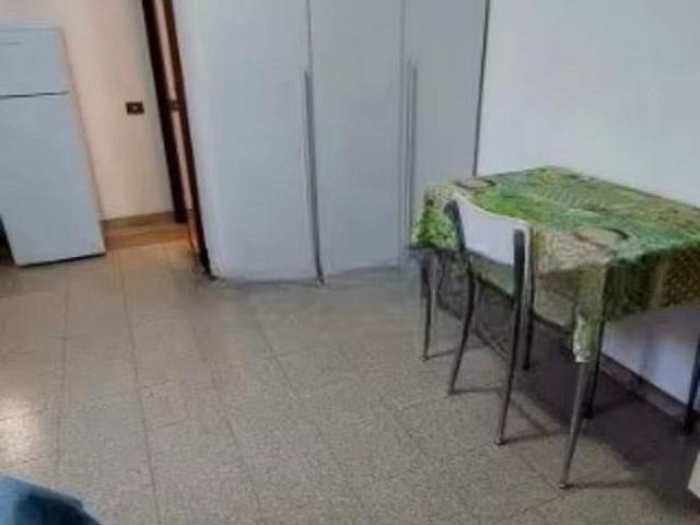 MAGLIANA MONOLOCALE ARREDATO Ben COLLEGATO
