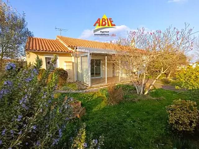 Magné 79460 Achat / Vente maison 4 pièces t4 terrasse parking