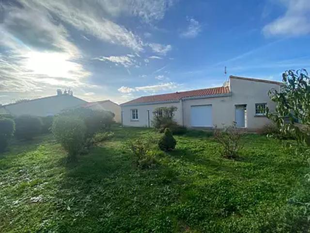 Magné 79460 Location maison 4 pièces t4 au dernier étage