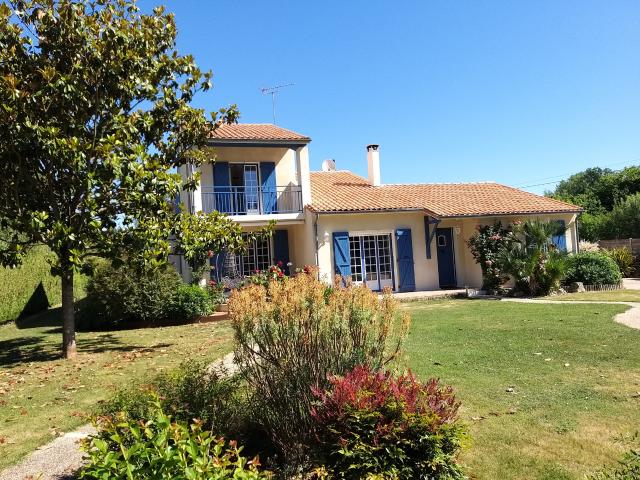 MAGNÉ BELLE MAISON de 203 m2 env. habitable
