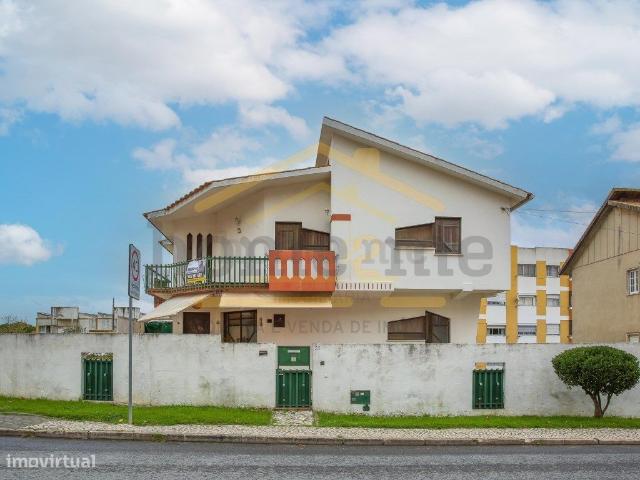 Magnfica Moradia T3 Centro de Arruda dos Vinhos