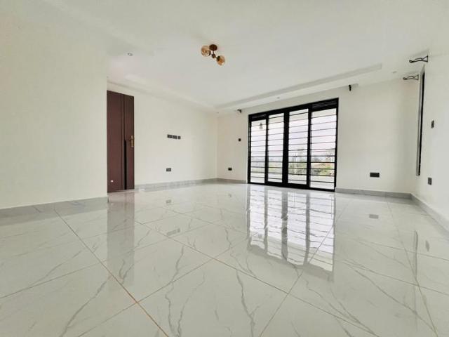 Magnficent flatroof villas for sale