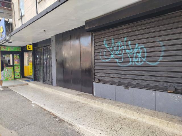 MAGNFICO LOCAL EN ALQUILER A PIE DE CALLE EN LOS DOS CAMINOS