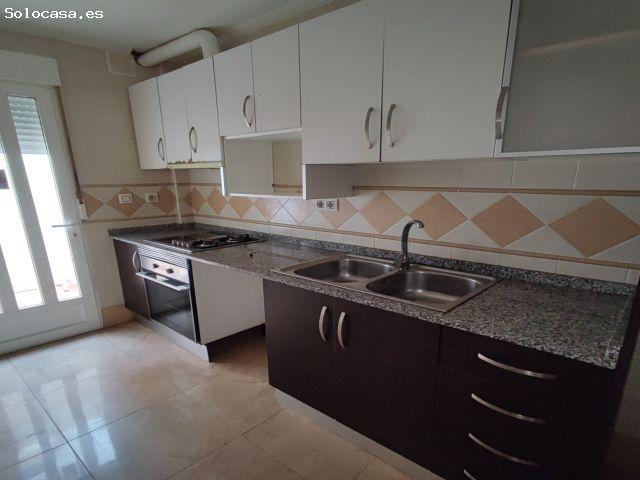 MAGNÍFICO! CHALET ADOSADO en San Pedro del Pinatar