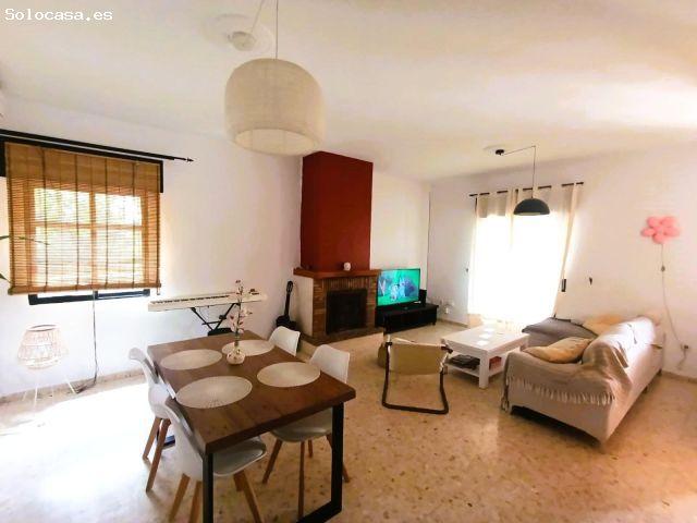 Magnífico chalet en Trassierra Urbano excelente para vivir y con licencia turística en vigor como Ca