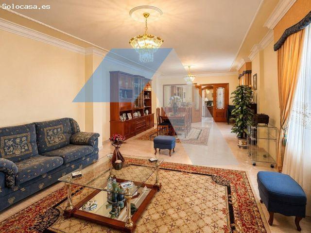 Magnífico chalet independiente de 7 dormitorios y piscina privada