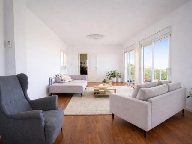 MAGNIFICO CHALET INDIVIDUAL EN SALOU