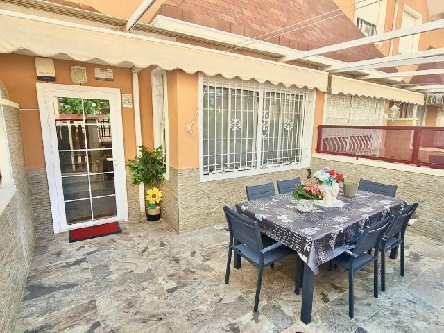 Magnifico adosado en Venta en Elche