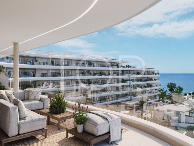 Magnifico apartamento con amplia terraza y piscina privada e. 81m² Playa Paraíso