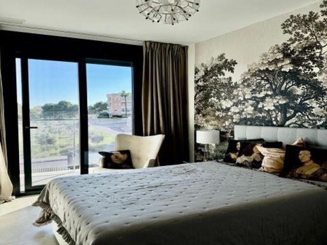 MAGNIFICO APARTAMENTO CON GRAN TERRAZA EN CAMPOAMOR