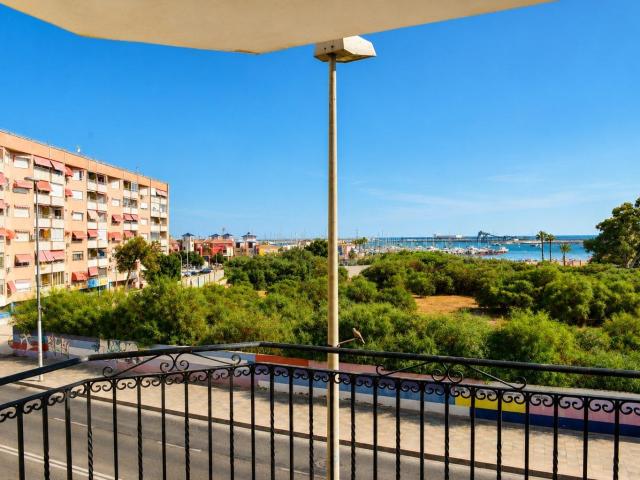 MAGNIFICO APARTAMENTO CON VISTAS FRONTALES A LA BAHIA Y PARQUE, IDEAL PARA VIVIR TODO EL AÑO