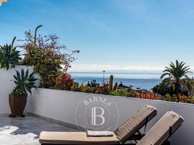 Magnífico apartamento con vistas panorámicas al mar en Guada. m² Marbella