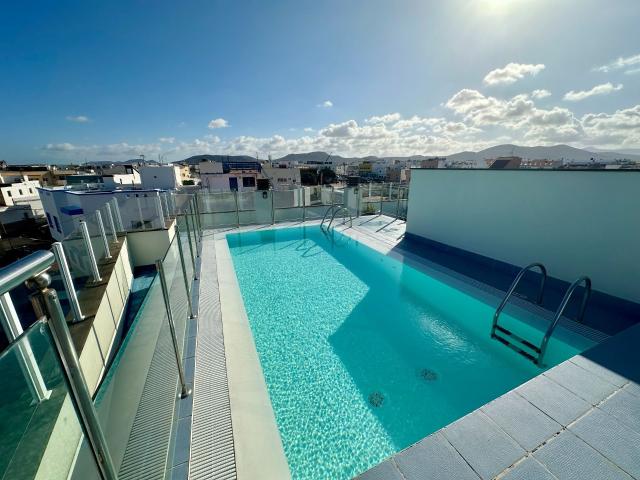Magnífico apartamento de 2 dormitorios y 1 baño, situado en. 82m² El Cotillo