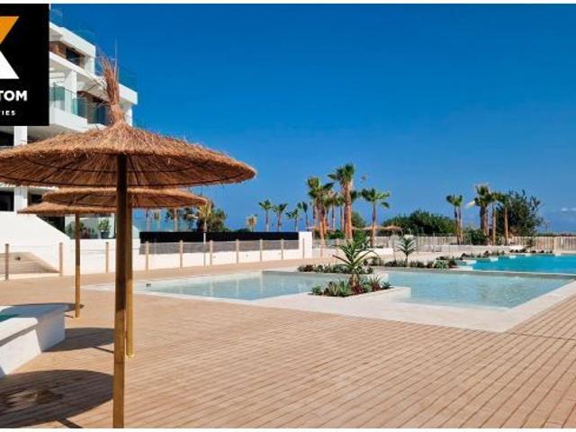 MAGNIFICO APARTAMENTO DE OBRA NUEVA EN DENIA CON VISTAS AL MAR