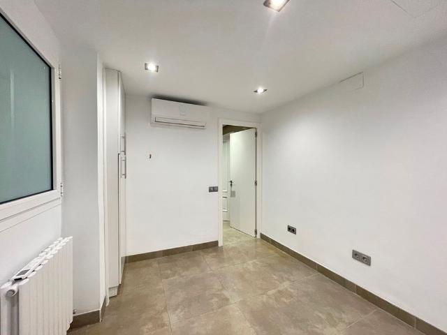 Magnifico apartamento en el Paseo Mallorca, Palma. Terraza, sin muebles, parking, 4 dormitorios