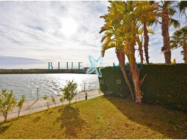 MAGNÍFICO APARTAMENTO EN PLANTA BAJA CON VISTAS AL LAGO