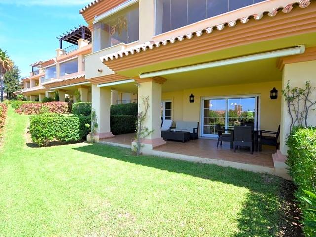 Magnífico apartamento en planta baja en condiciones inmacula. 104m² Marbella