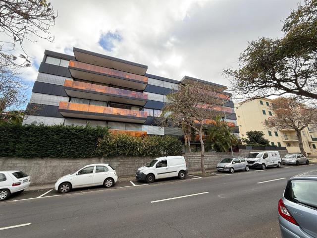 Magnifico Apartamento T2 130m² Santo António Funchal