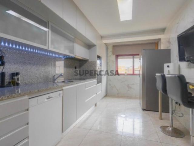 Magnífico Apartamento T3 com 148m² em Condomínio Fechado Rio Tinto