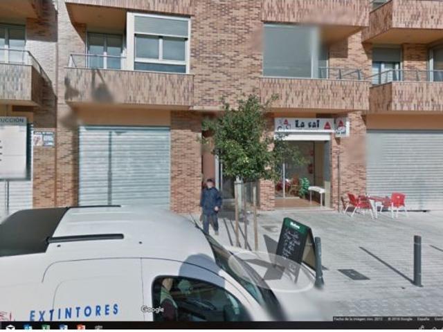 MAGNIFICO BAJO COMERCIAL EN ALQUILER
