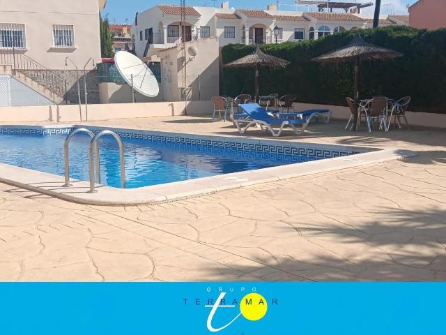 MAGNIFICO BUNGALOW DE PLANTA BAJA, CON GRAN TERRAZA Y PISCINA COMUNITARIA