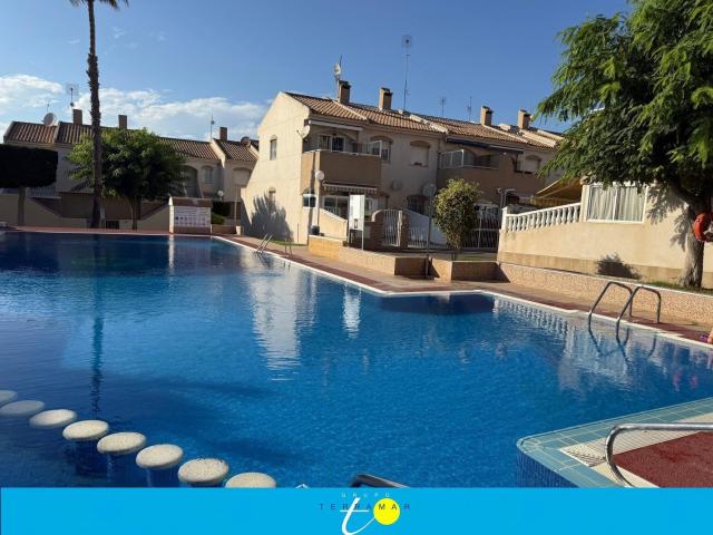 MAGNIFICO BUNGALOW DE PLANTA BAJA CON PISCINA COMUNITARIA, IDEAL PARA VIVIR TODO EL AÑO