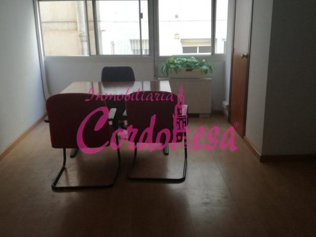 MAGNÍFICO DESPACHO JUNTO A CORTE INGLES