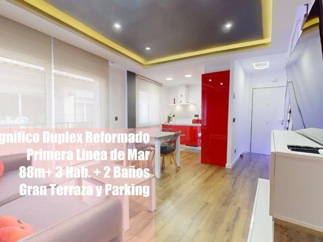 Magnífico Duplex reformado en primera línea de mar