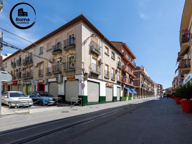 Magnifico local comercial ideal para utilizar como garaje