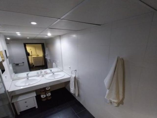 MAGNÍFICO LOCAL CONVERTIDO EN VIVIENDA