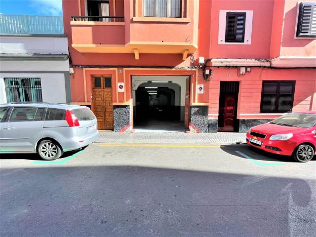 MAGNÍFICO LOCAL ALMACÉN A PIE DE CALLE TOTALMENTE DIAFANO EN ZONA CÉNTRICA GUANARTEME MESA Y LÓPEZ