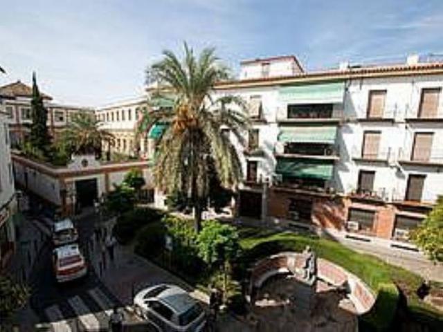 MAGNIFICO LOCAL EN ESQUINA EN ZONA MUY COMERCIAL EN EL CENTRO DE CÓRDOBA CAPITAL