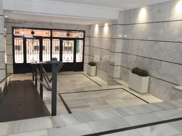 MAGNÍFICO LOCAL EN TORREVIEJA