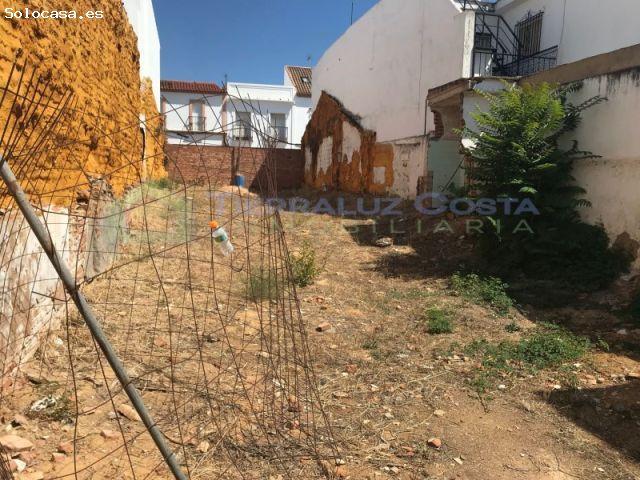 MAGNÍFICO SOLAR DE 267 M2. A DOS CALLES. CERCA EL CENTRO