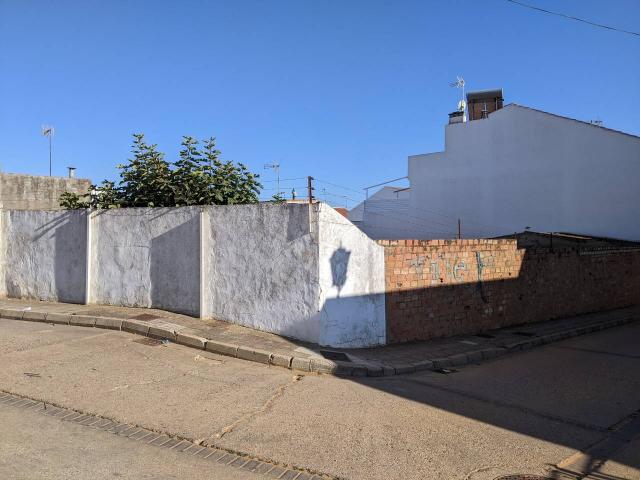 MAGNIFICO SOLAR EN LEPE