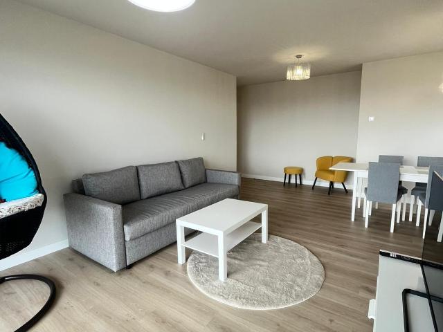 Magnífico piso amueblado a estrenar en edificio de obra nueva moderno y funcional. por 7 Palmas