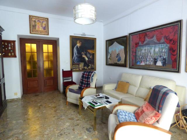 ¡Magnífico piso con ascensor en el centro histórico de Cádiz, junto a la Plaza de San Francisco!