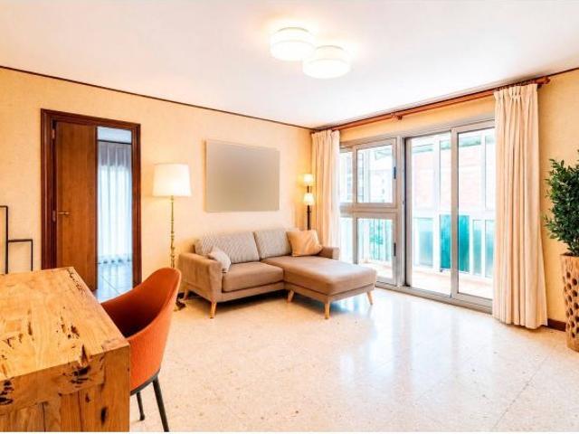 Magnífico piso de 4 habitaciones, amplio y luminoso en Sant Martí