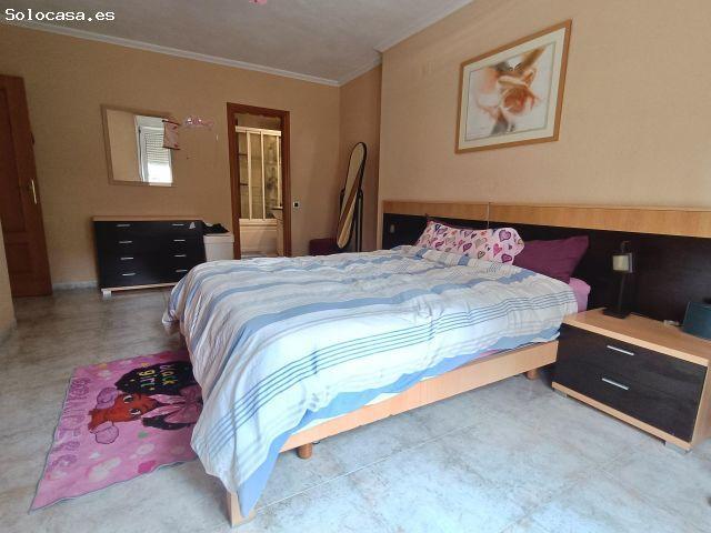MAGNÍFICO PISO DE CUATRO DORMITORIOS CON PARKING Y TRASTERO