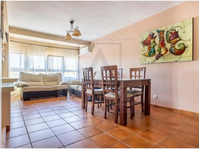 MAGNIFICO PISO EN VENTA CON PISCINA COMUNITARIA
