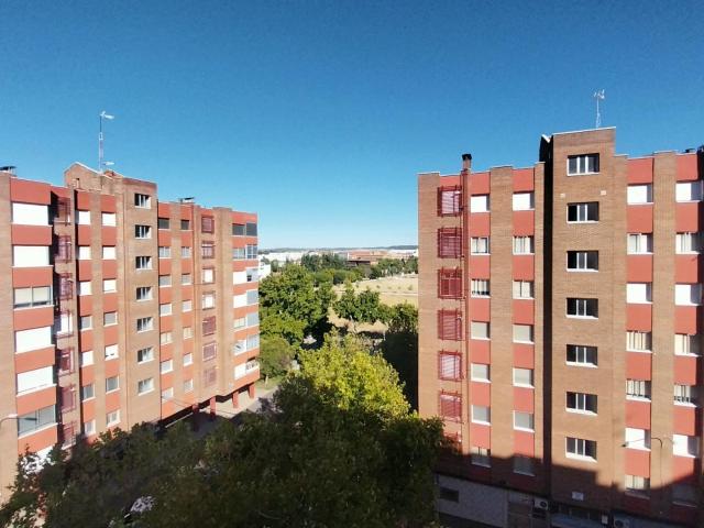 MAGNIFICO PISO EN ALQUILER