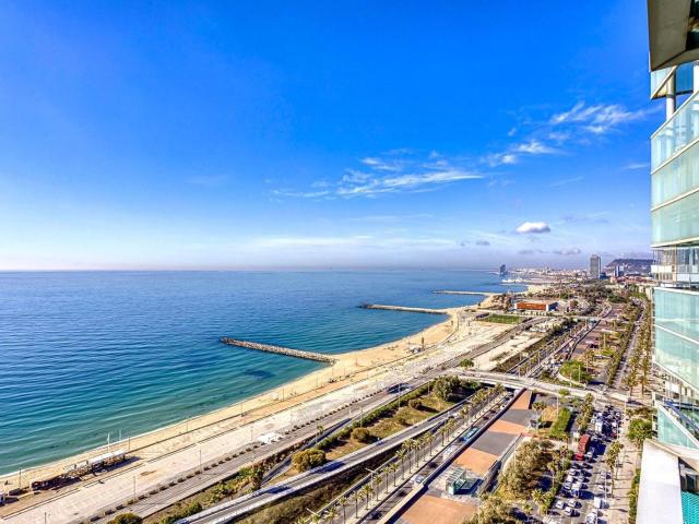 Magnifico piso en primera línea de mar