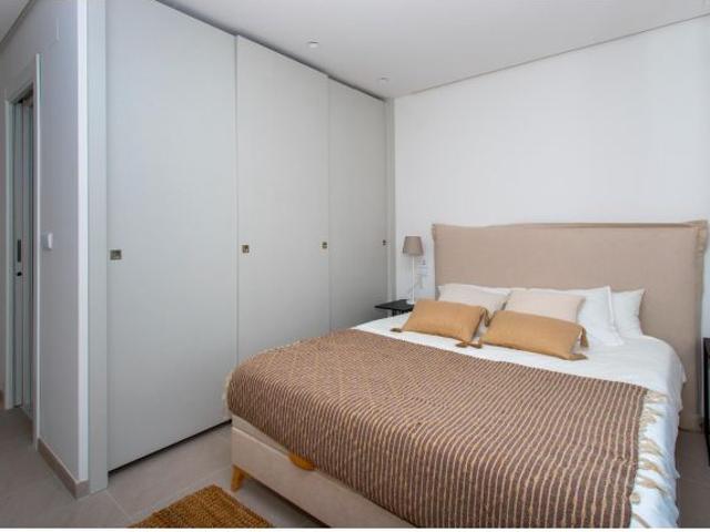 Magnífico Piso en Santa Pola: Comodidad y Estilo a un Paso del Mar