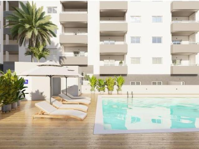 Magnífico proyecto de construcción en Aguadulce junto a la playa