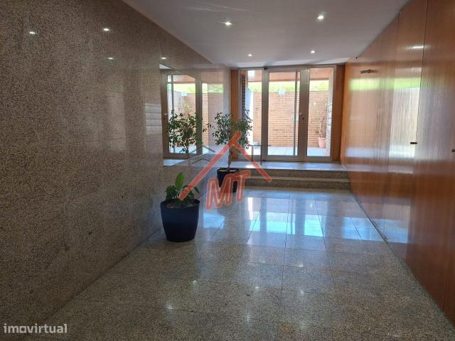 MAGNIFICO T2+1 condominio fechado Agudela.