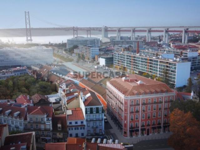 Magnífico T2 com varandas, Alcântara, Lisboa