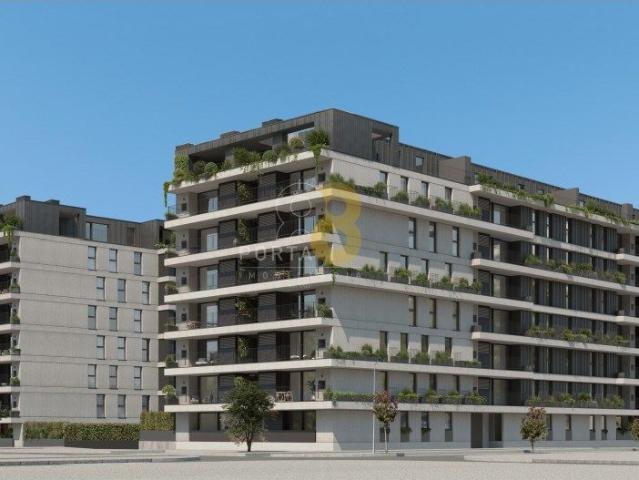 Magnifico T3, terrao e box com 35m2, junto ao Parque da Prelada, P.